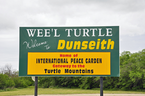 sign: the worlds biggest man made Turtle in Dunseith, North Dakota